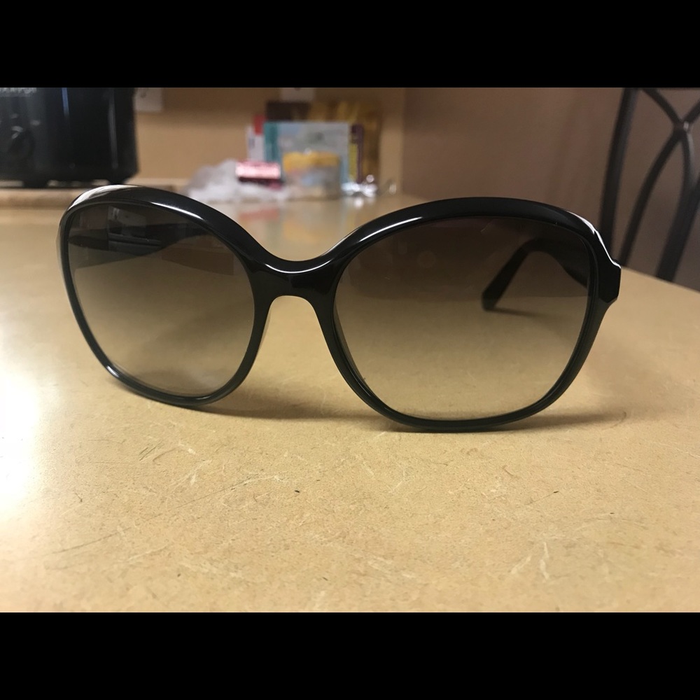 Prada Sunglasses 🕶